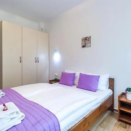 Aqualiget-apartmanház Apartman