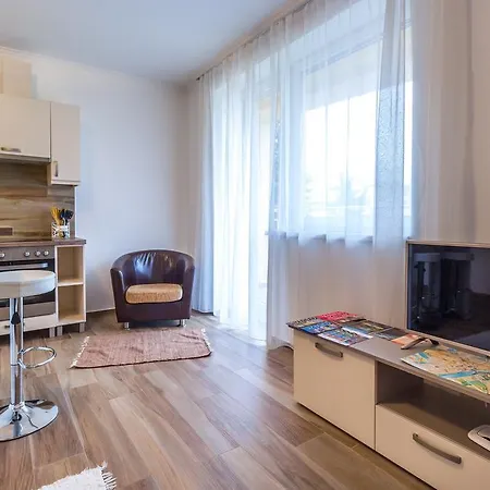 Aqualiget-apartmanhaz E-car Plug-in Point