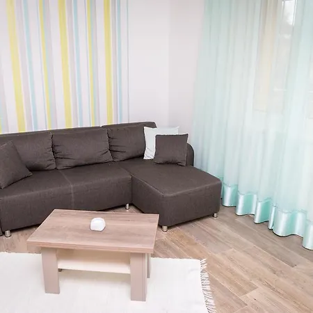 Aqualiget-apartmanház Apartman *