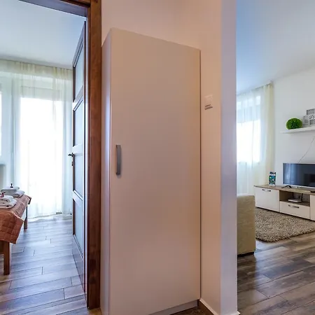 Aqualiget-apartmanház *