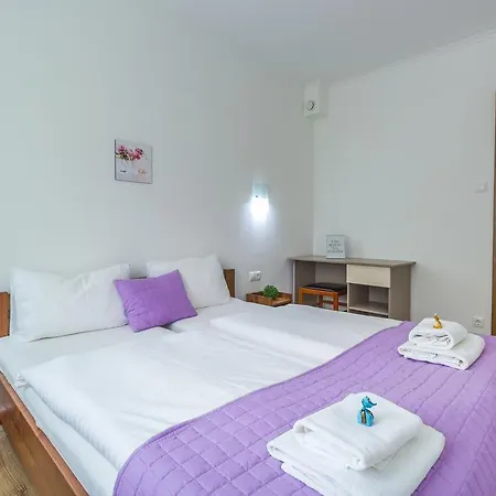 Aqualiget-apartmanház *