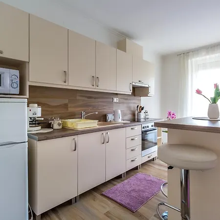 Aqualiget-apartmanház Apartman