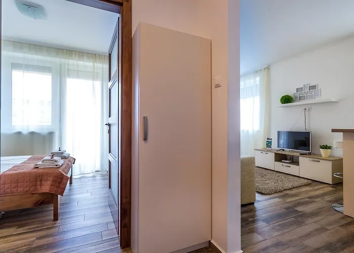 Aqualiget-apartmanhaz E-car Plug-in Point *