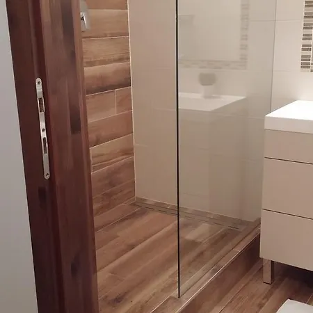 아파트 Aqualiget-apartmanhaz E-car Plug-in Point *