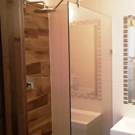 아파트 Aqualiget-apartmanhaz E-car Plug-in Point 세게드