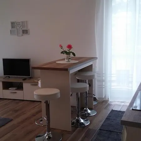 아파트 Aqualiget-apartmanhaz E-car Plug-in Point