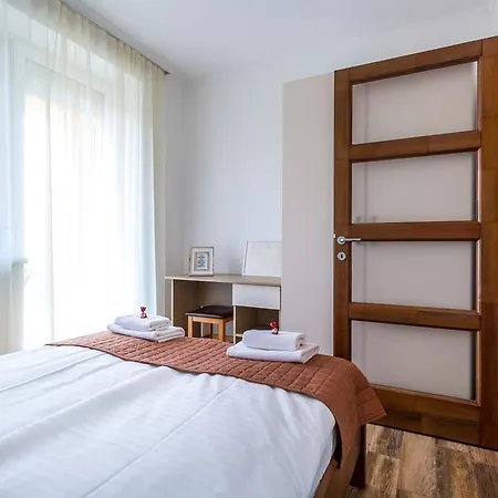 아파트 Aqualiget-apartmanhaz E-car Plug-in Point 세게드