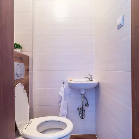 아파트 Aqualiget-apartmanhaz E-car Plug-in Point *