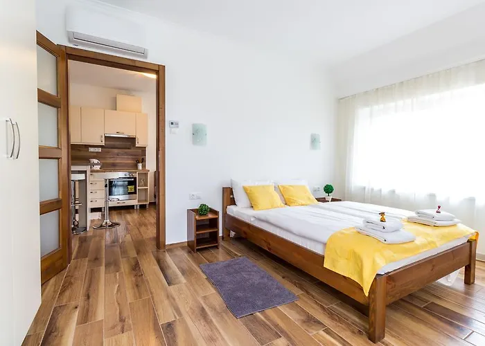 Aqualiget-apartmanhaz E-car Plug-in Point Daire Segedin
