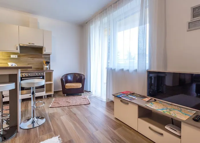 Aqualiget-apartmanhaz E-car Plug-in Point