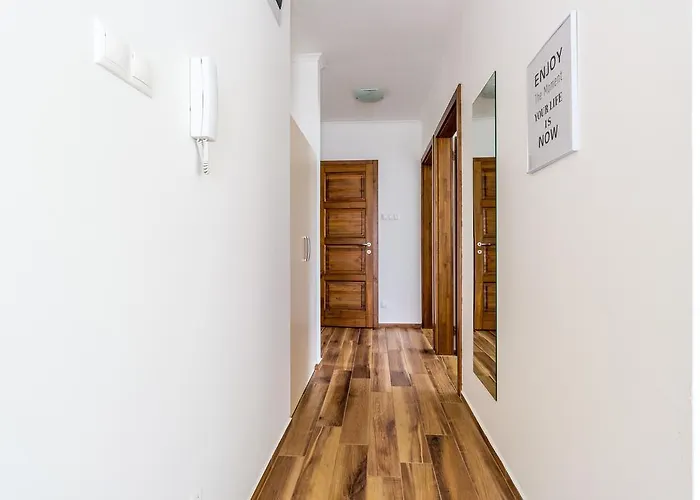 Daire Aqualiget-apartmanhaz E-car Plug-in Point Segedin